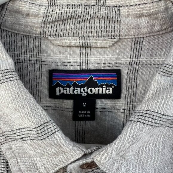 Patagonia Button Down Men's Medium - Picture 2 of 2